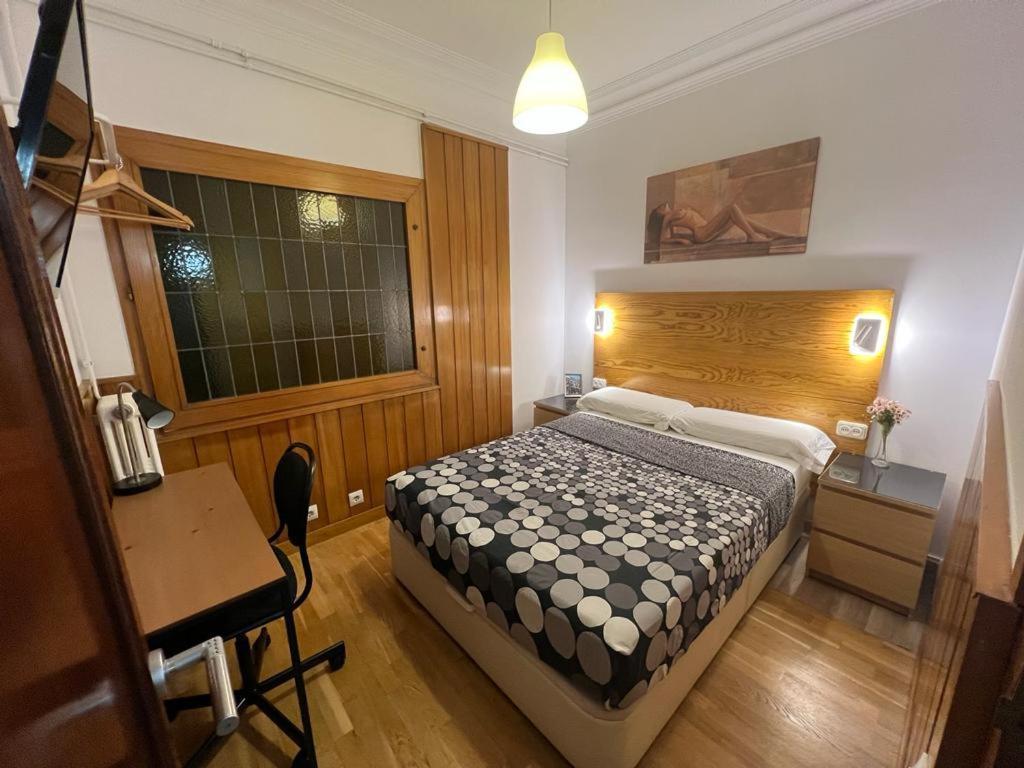 Nuevo Balmes Habitaciones Barcelona Bagian luar foto