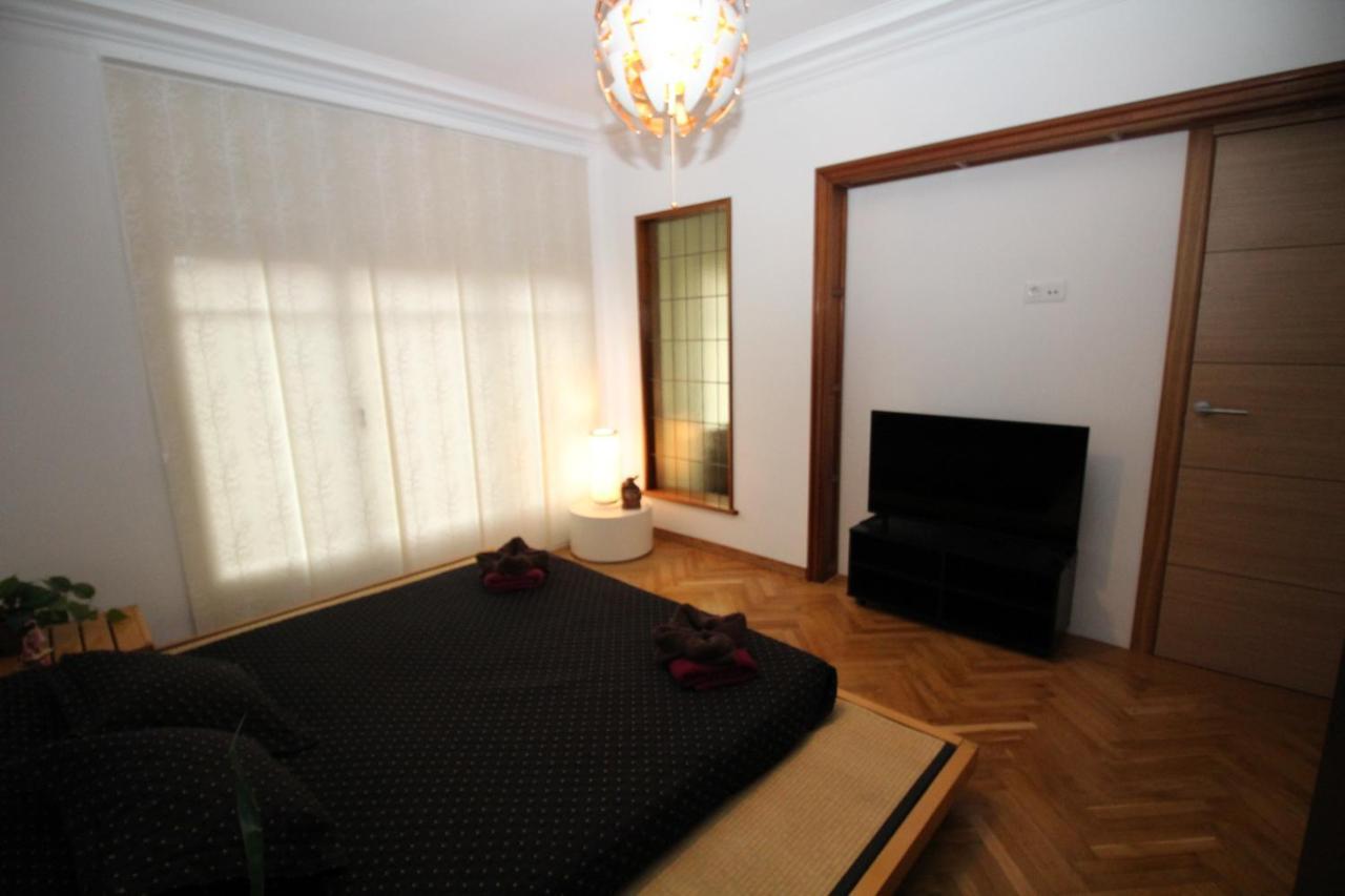 Nuevo Balmes Habitaciones Barcelona Bagian luar foto